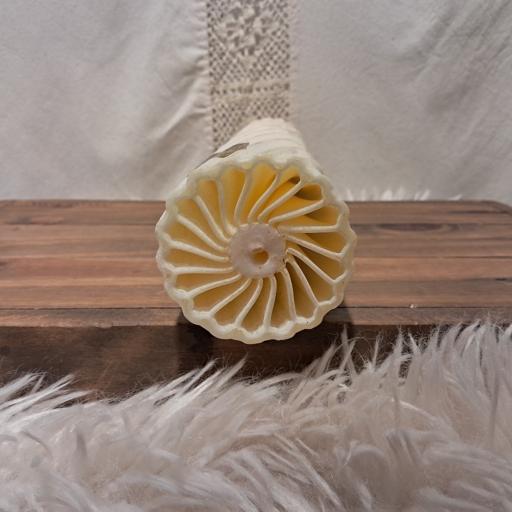 14" Tall Royal Queen Beeswax Pillar Candle NWT - Picture 3 of 4